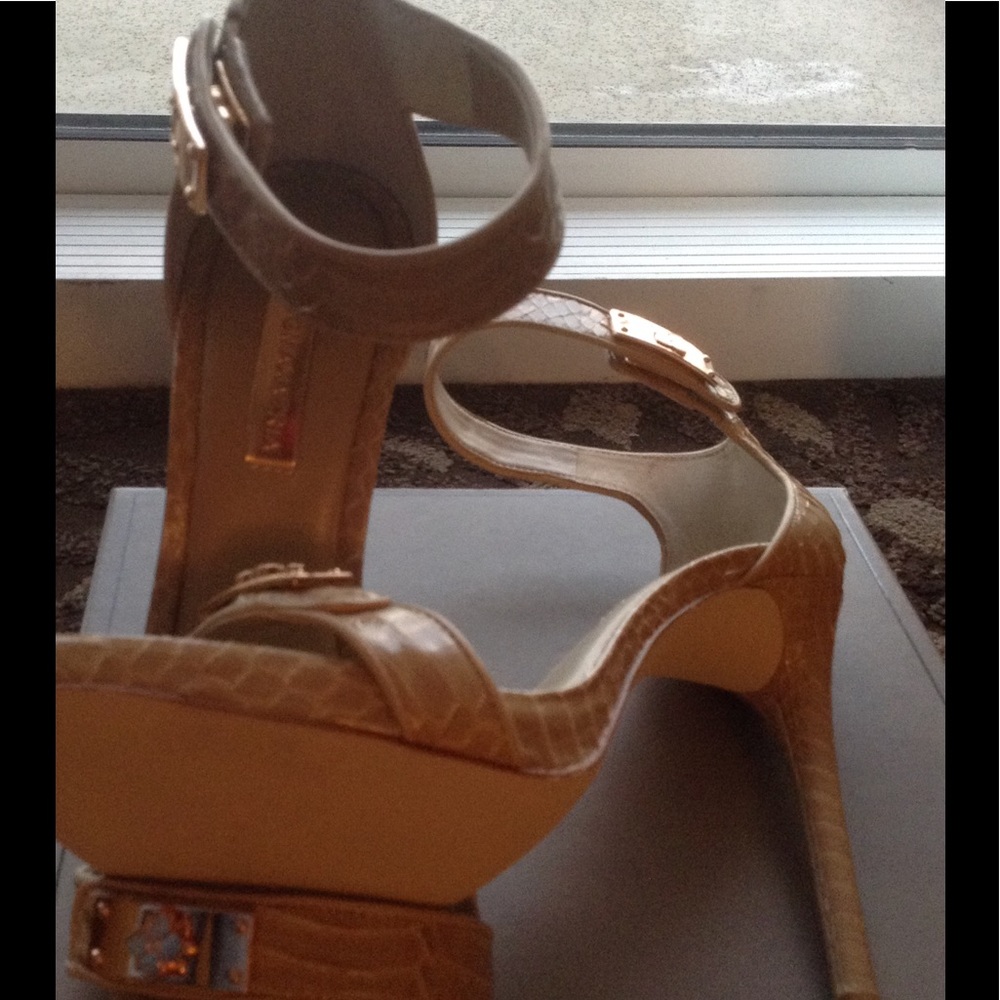 New - Picture 3 of 3