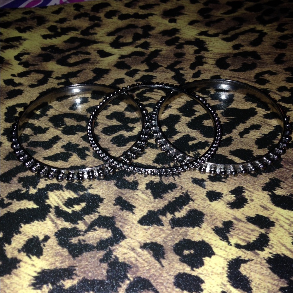 Set of 3 bracelets