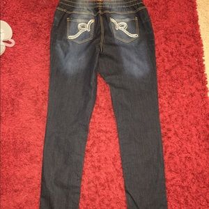 New 🔥Roca Wear Jegging🔥