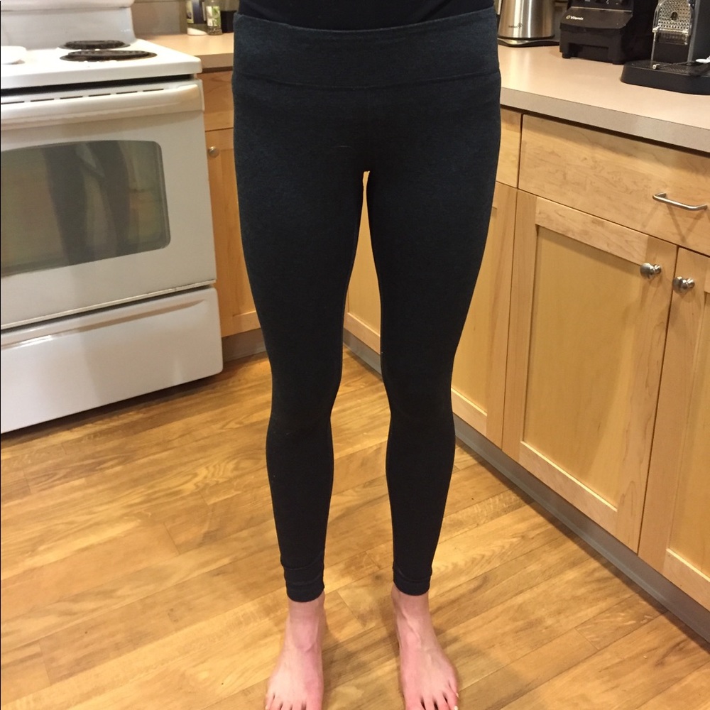 Dark grey, mid-high waisted Zella yoga pants