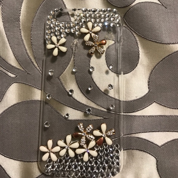 iPhone 6 cases.         FOUR total cases - Picture 4 of 8