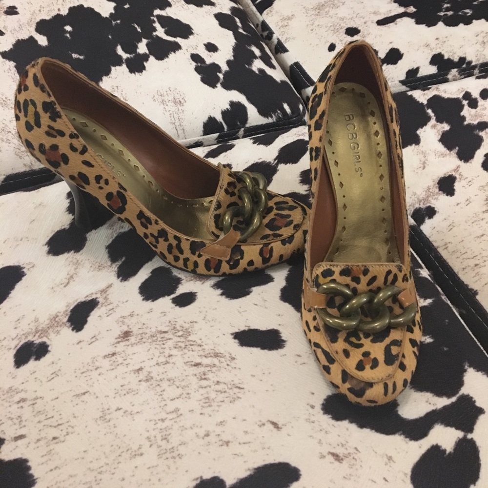 BCBG leopard print heel