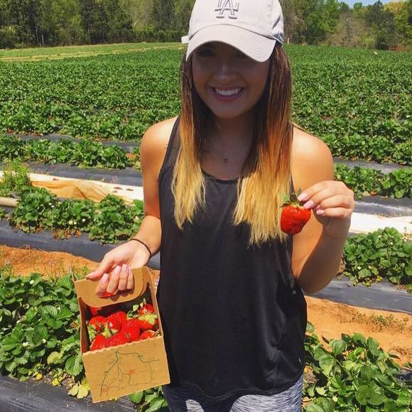 Meet your Posher, Annabelle - Picture 1 of 1