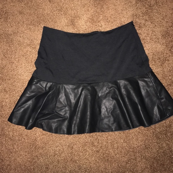 Skirt - Picture 1 of 1