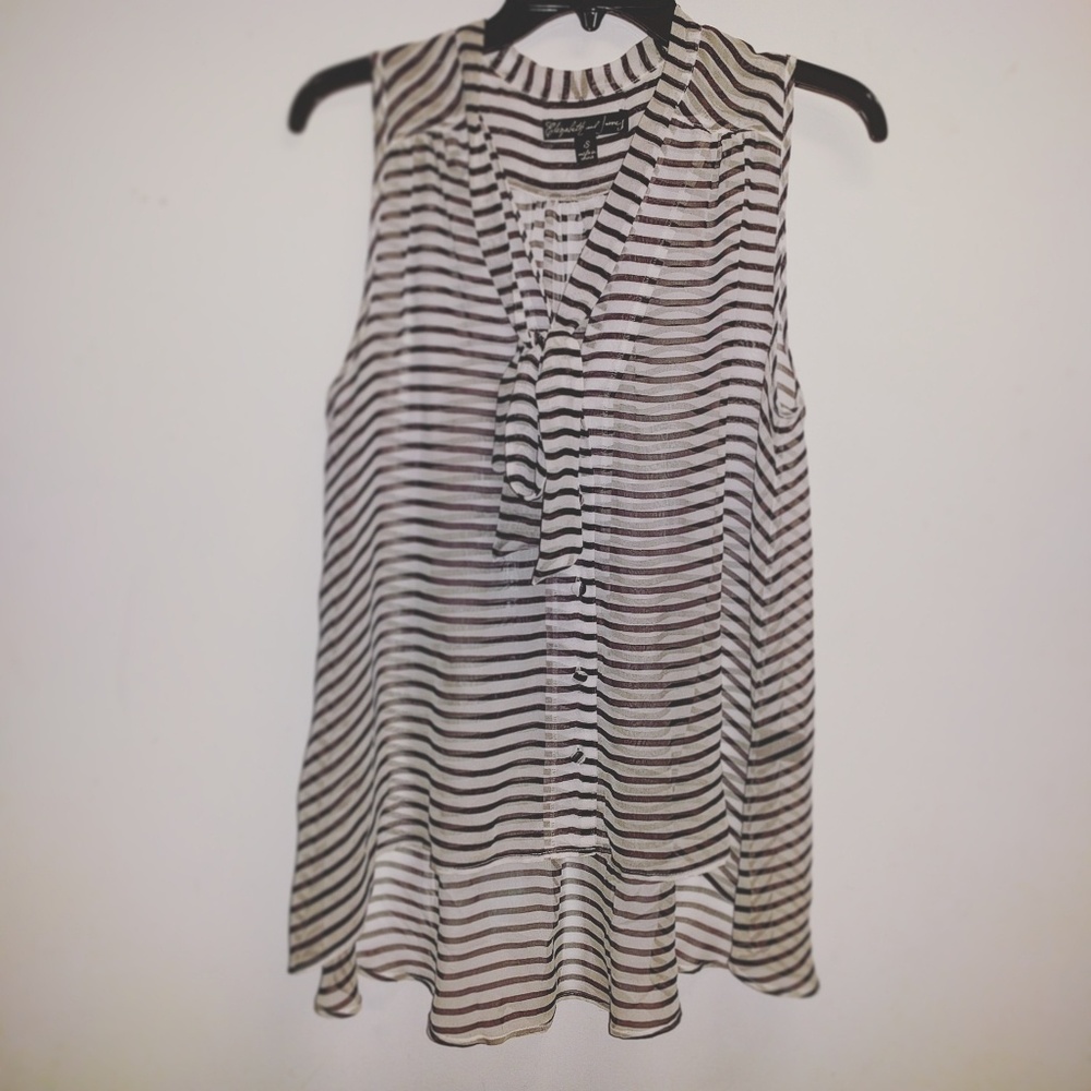 Elizabeth & James top