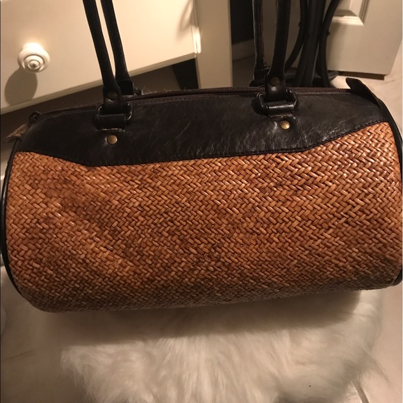 Unique woven bag. - Picture 6 of 7