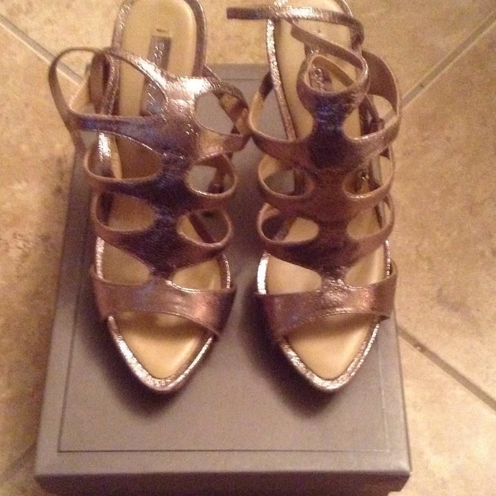 New straps go around the ankle