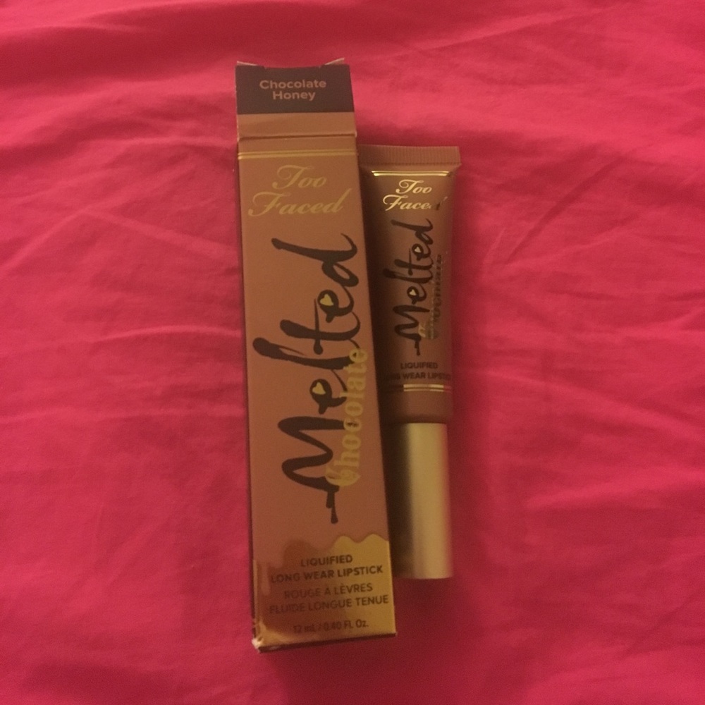 Too faced melted lipstick in chocolate honey