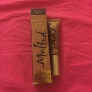 Too faced melted lipstick in chocolate honey