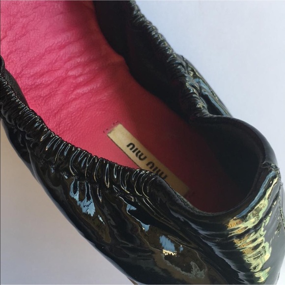 MIU MIU Black Patent Leather Scrunch Flats sz 6.5 - Picture 7 of 8