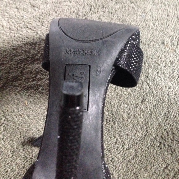 3-inch heels - Picture 3 of 3