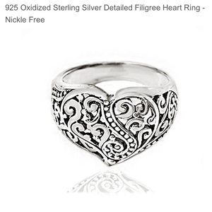 🎀Sterling Silver heart Ring size 8