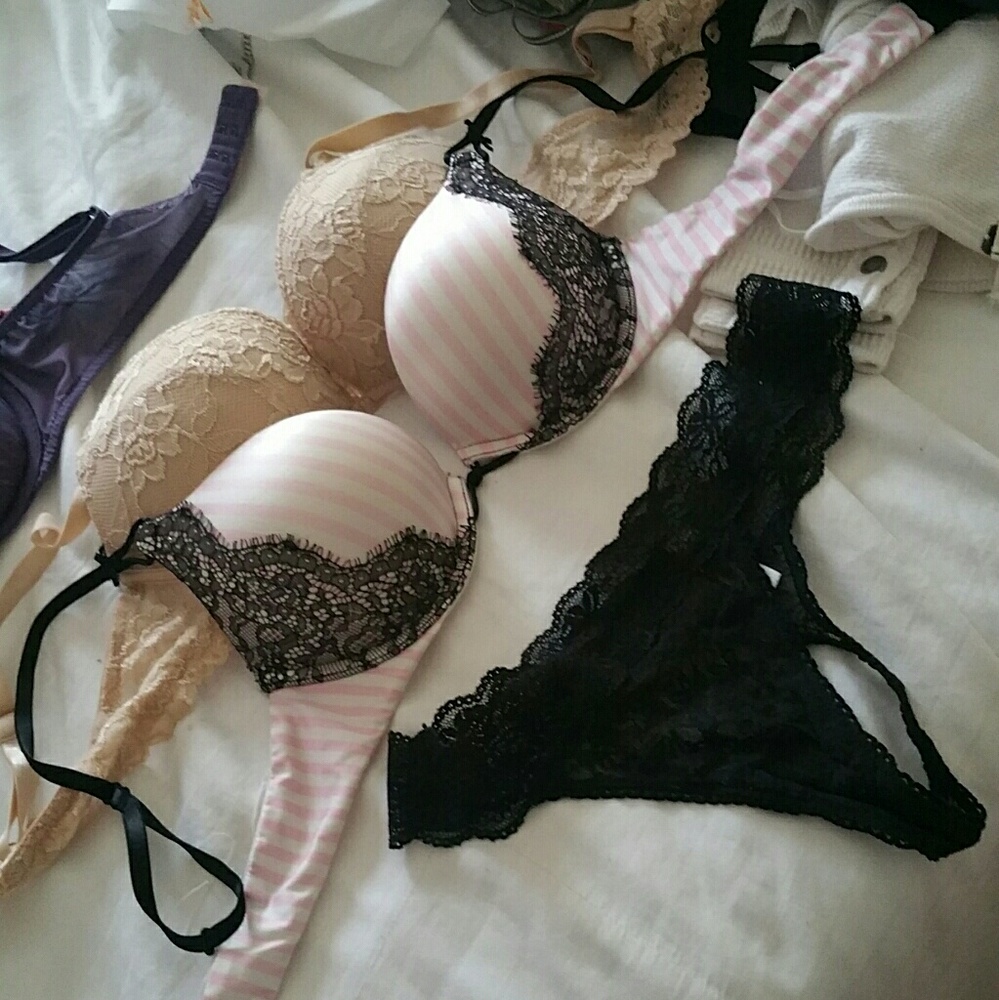 Victoria Secret bombshell bra