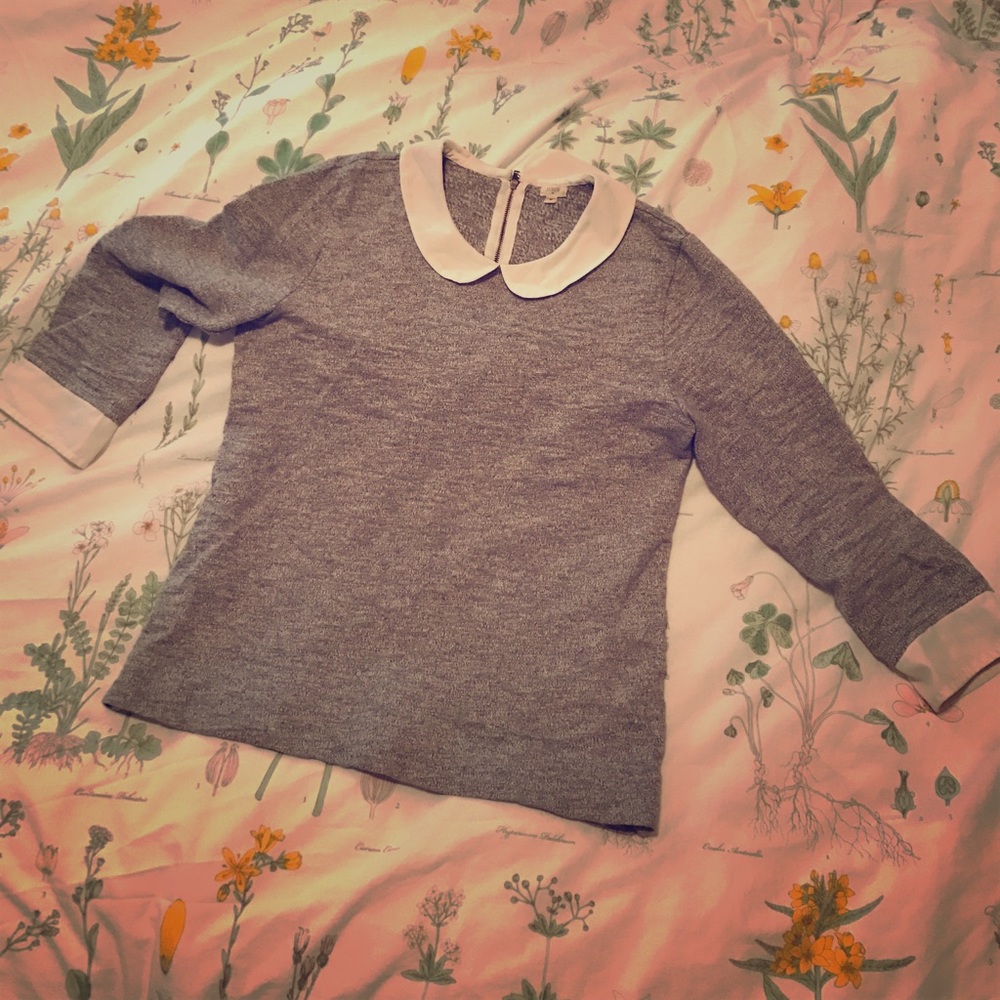 Cute light grey top