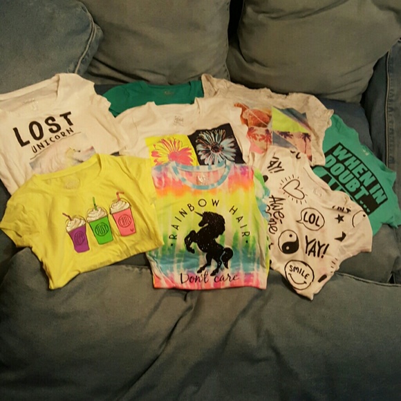 **SOLD** Bundle of 8 Justice Girls T-Shirts - Picture 1 of 1