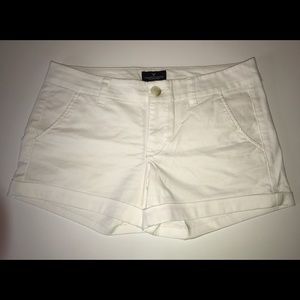 American Eagle White Midi Shorts Size 6