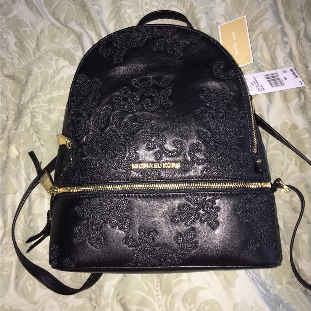 ✖️SOLD✖️NWT Michael Kors leather backpack