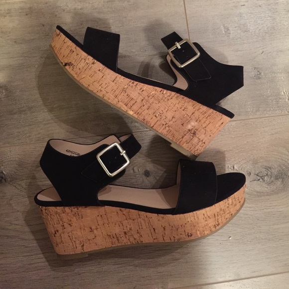 Topshop Shoes - 🆕Topshop sandals