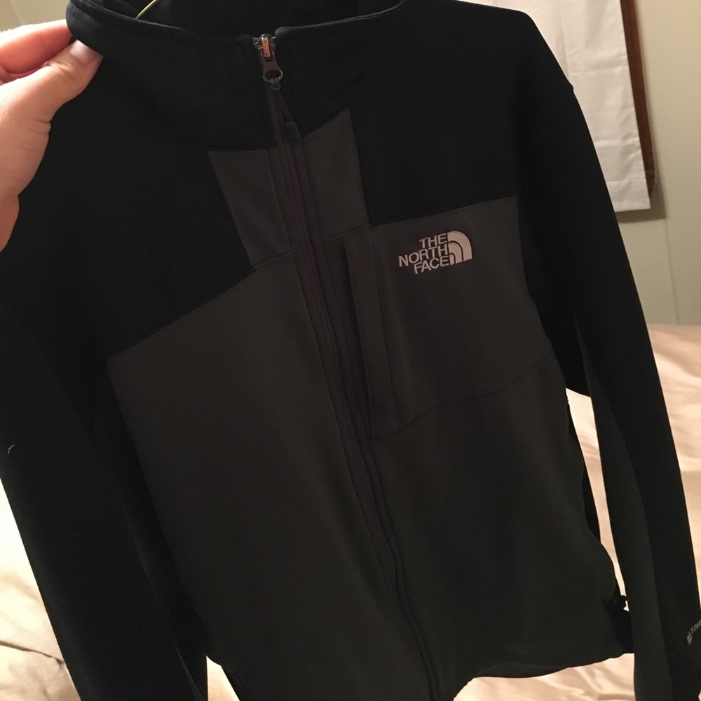 Authentic medium North Face jacket.