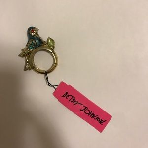 NWT BETSEY JOHNSON PARROT RING