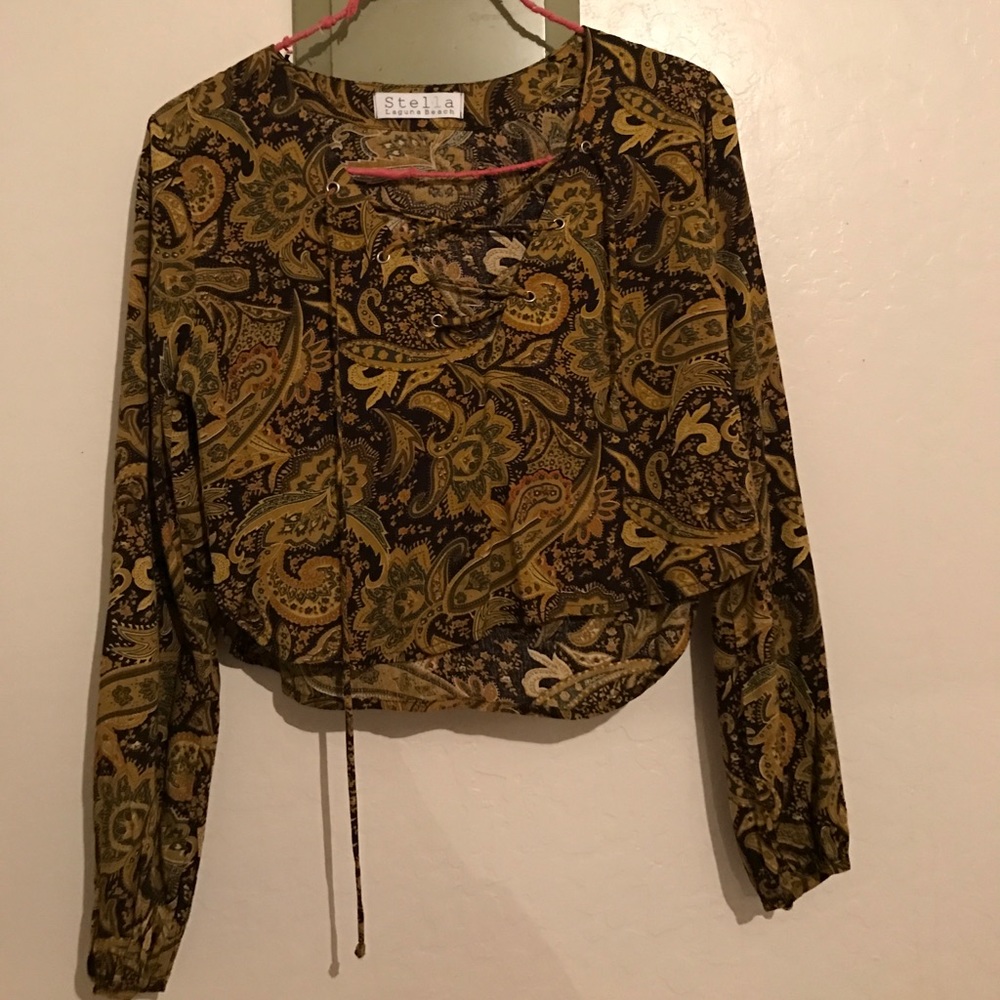 Long sleeve paisley crop top
