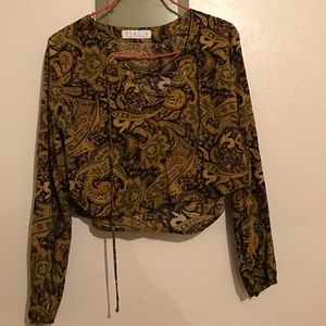 Long sleeve paisley crop top