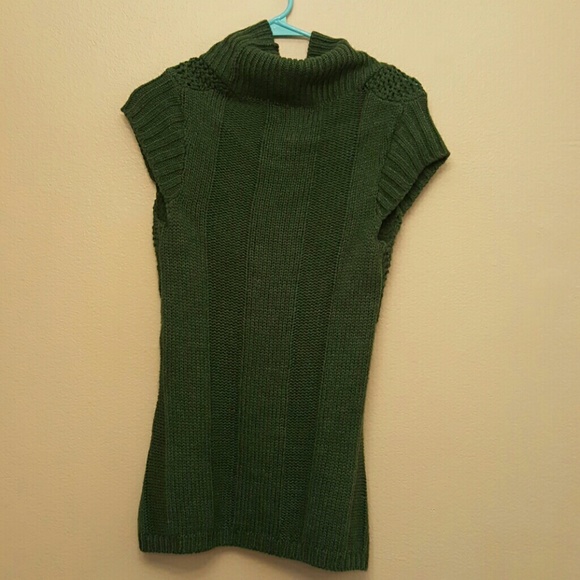 Green sweater - Picture 2 of 2