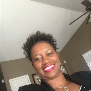 Meet your Posher, Paula