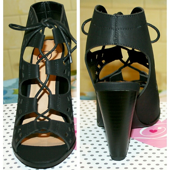 BLACK Laser Cut Lace-Up Caged Open Toe Booties NIB - Picture 2 of 8