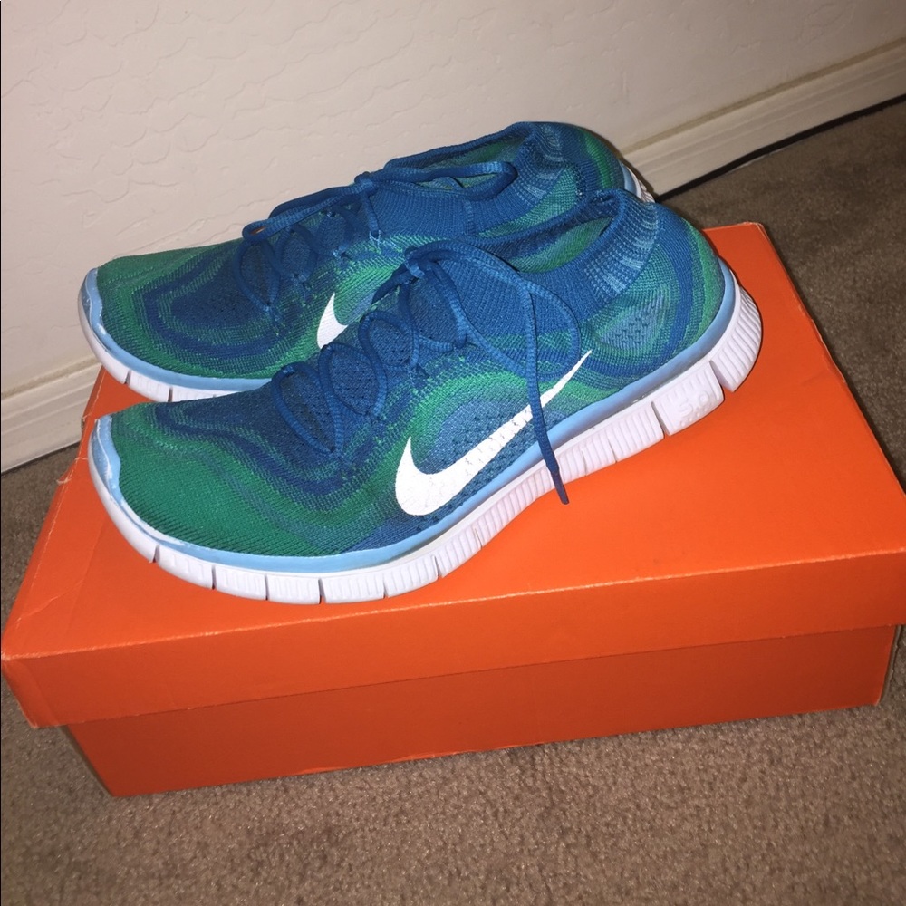 NIKE flyknit 5.0
