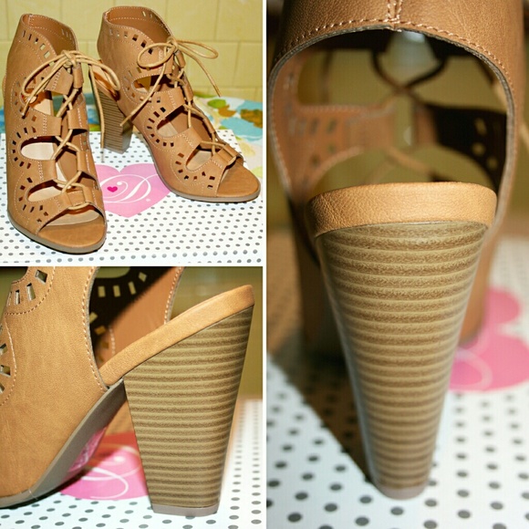 TAN Laser Cut Lace-Up Caged Peep Toe Heels NIB - Picture 7 of 8