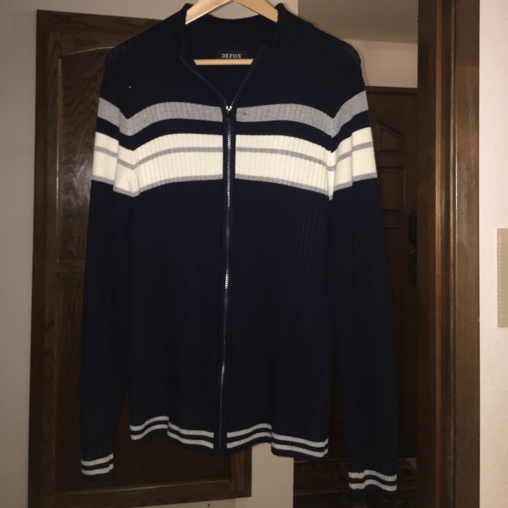DEFOX brand zip up sweater