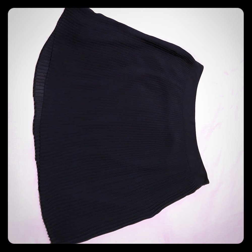 Mini knife pleat skirt. Short, navy, sz M