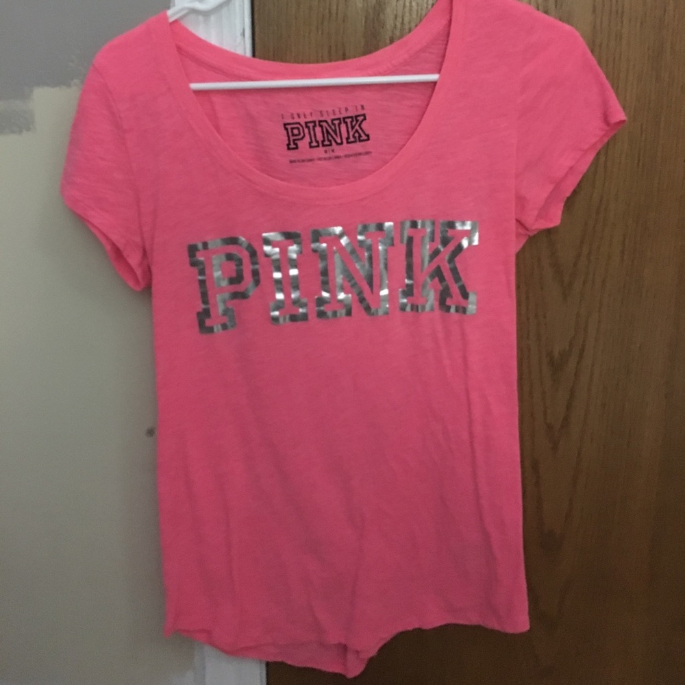 VS pink medium t-shirt