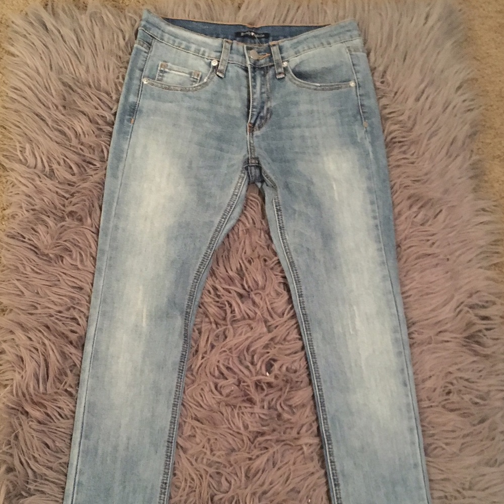 Brandy Melville skinny jeans