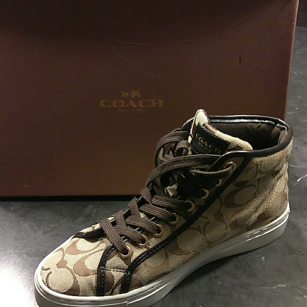 Coach shoes size 8
