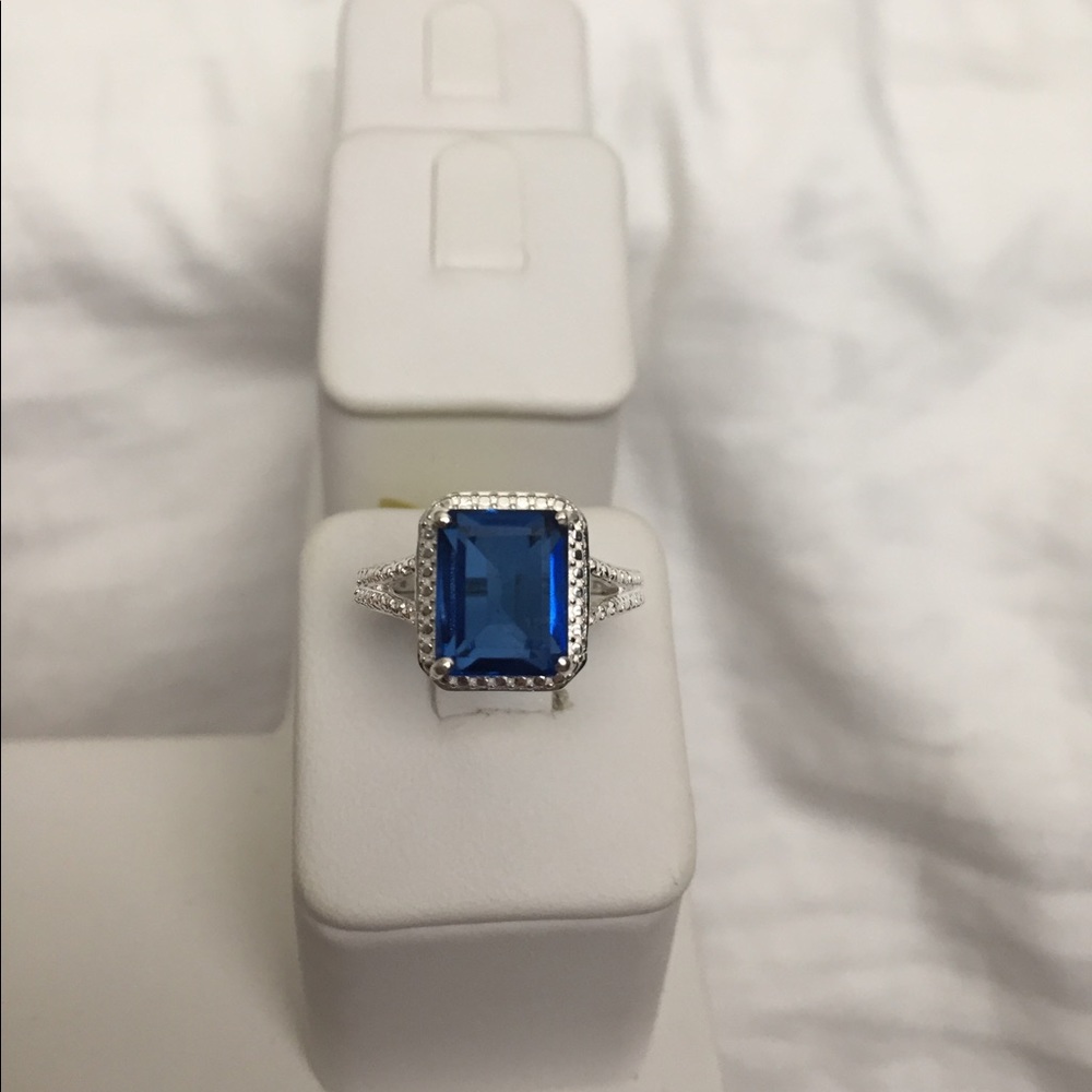 Blue sapphire Quartz solitaire ring