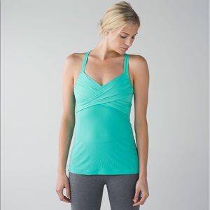 NWT lululemon wrap it up tank size 4 teal color