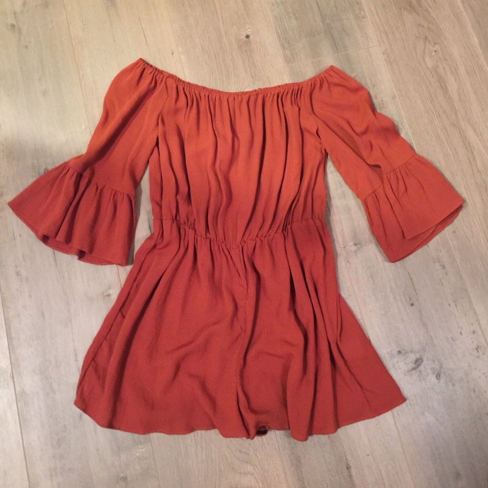 🆕Topshop Flowy Romper