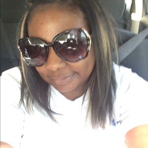 Meet your Posher, Leslie