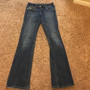 La idol long dark jeans.