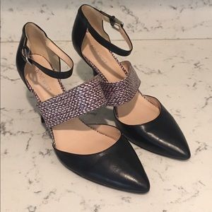 Nine West black and snakeskin heels, size 12. EUC.