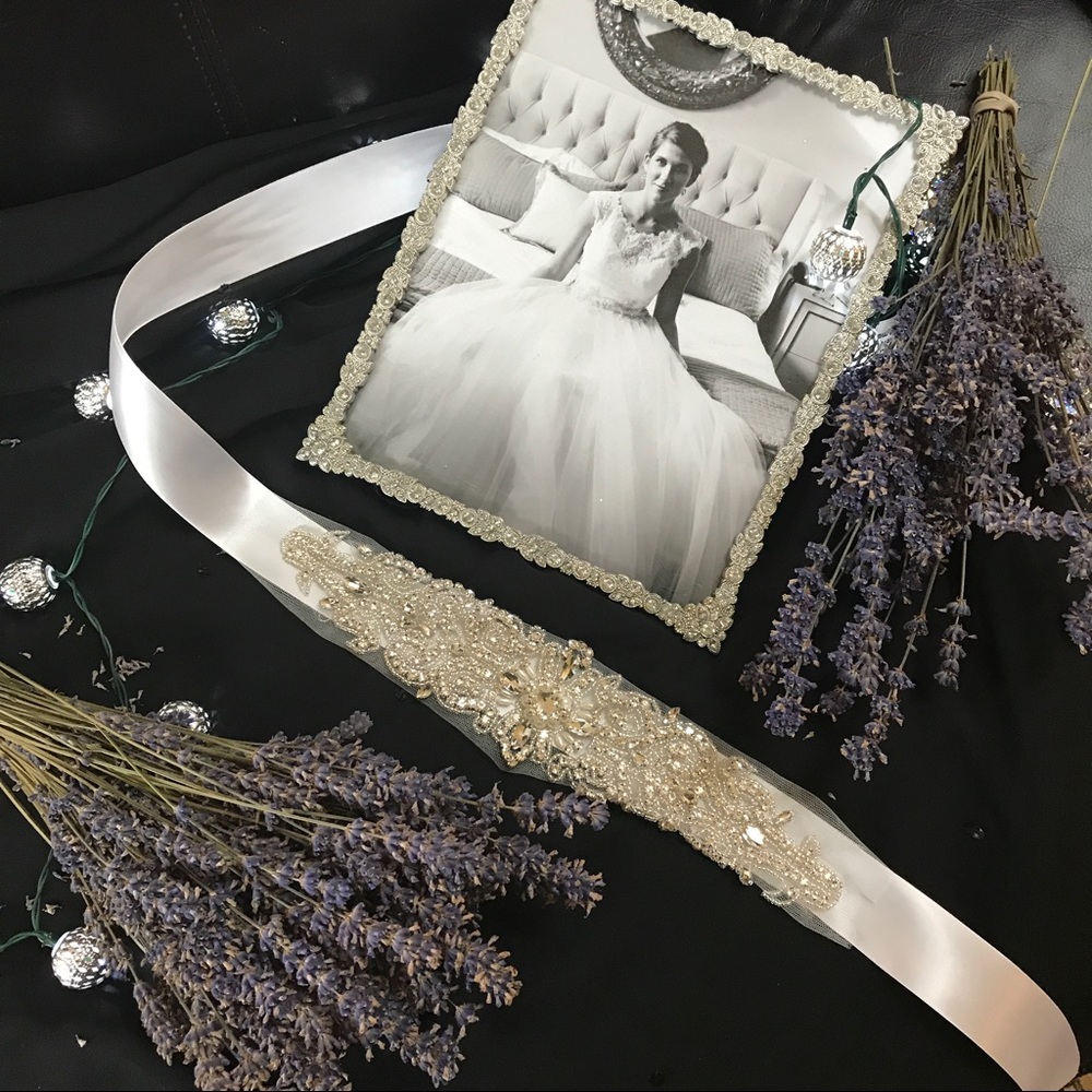 Beautiful crystal bridal belt