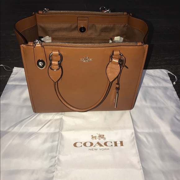 Coach Handbags - New Brown Coach Bag 💼