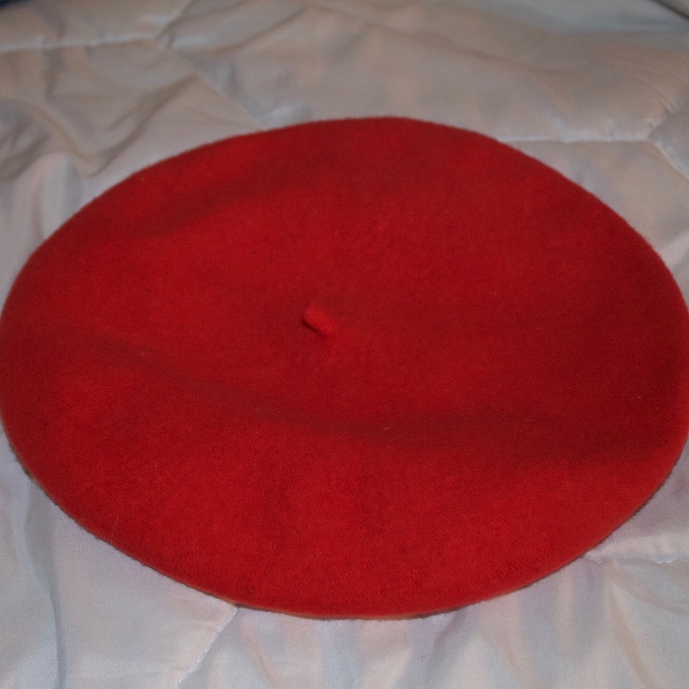 VINTAGE WOOL BERET
