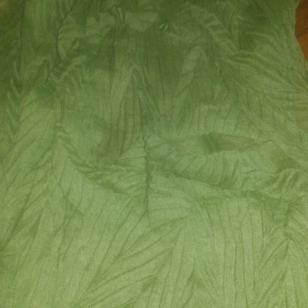 Olive green leaf pattern scarf