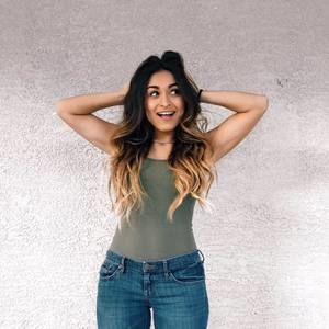 Meet your Posher, Elise