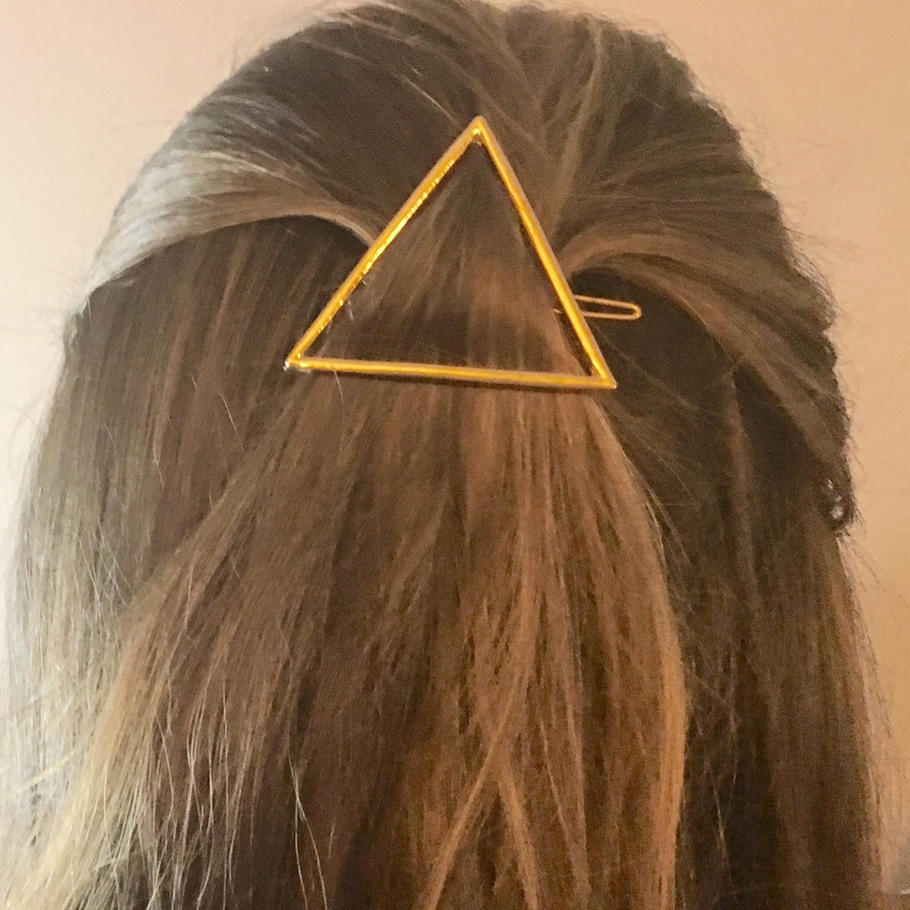 Geometric gold triangle hair clip