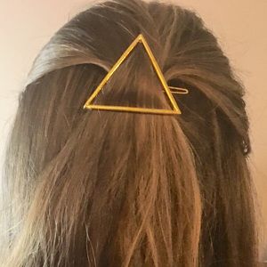 Geometric gold triangle hair clip