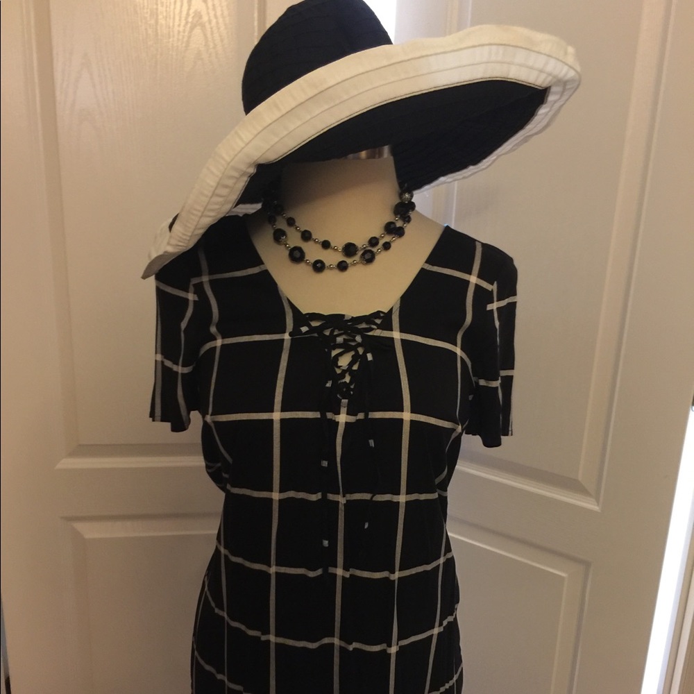 Torrid Blk/Wht WindowpaneCheck Lace-Up Dress12plus